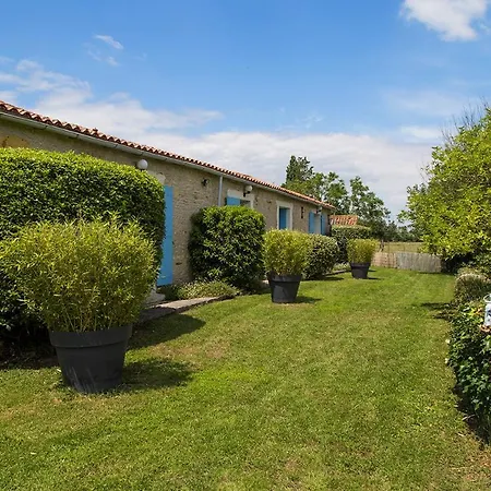 L'enclos bleu Chaille-Les-Marais Exterior foto